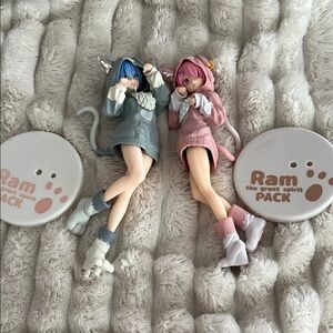 Anime Catgirl Figurine Set - Blue and Pink. Re-zero REM and RAM figure